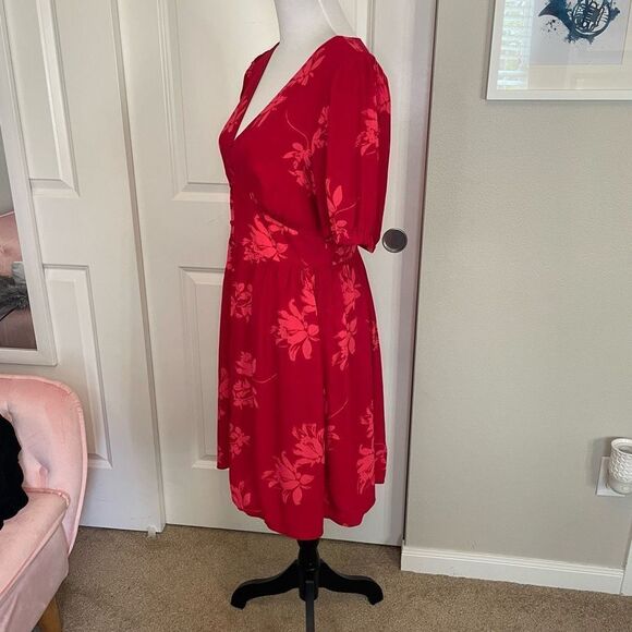 Chelsea28 Red Floral Button Front Dress size Medium - Picture 3 of 15